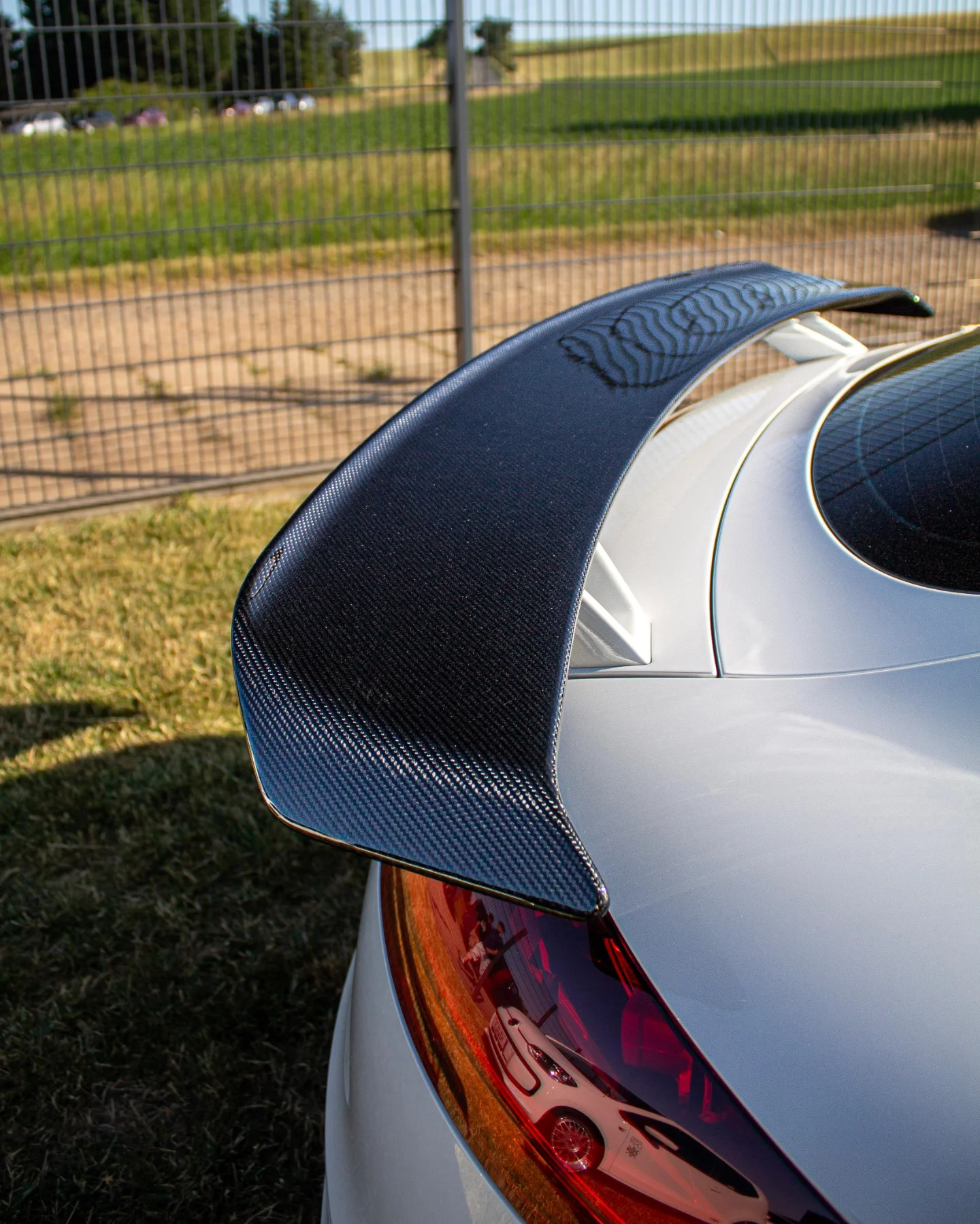 Carbon-Heckflügel an einem Audi TT RS